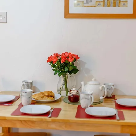 2 Bed In 86393 * 로스웨이트